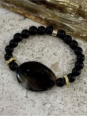 Hand Crafted Genuine Black Agate and Gold Bracelet 7”